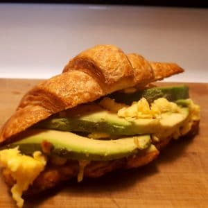 Scrambled eggs & avocado croissant